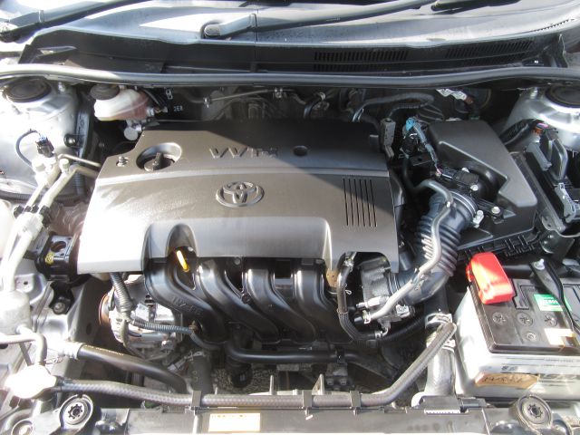 Used Toyota Corolla Axio X,2010 8 