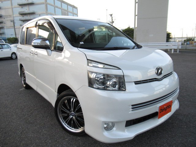 Toyota voxy zs kirameki