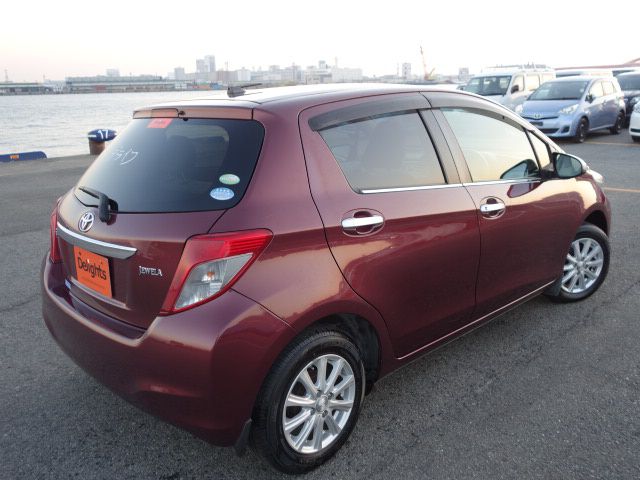 Toyota vitz jewela