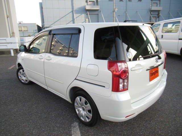 Toyota raum 2011