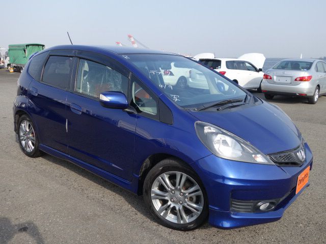 Honda fit комплектация rs