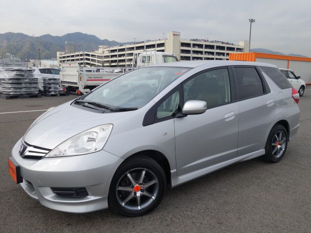 Honda fit shuttle 2011