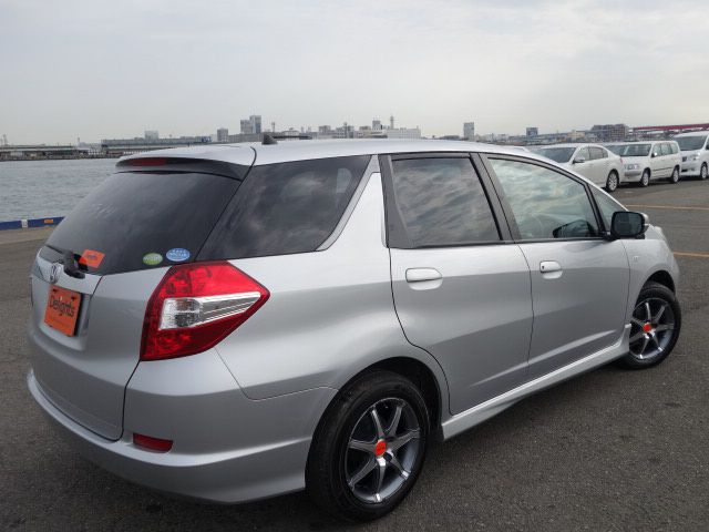 Honda fit shuttle 2011