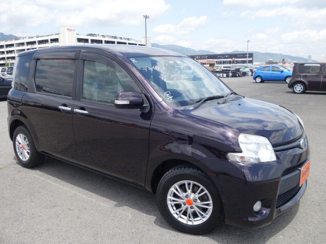 TOYOTA SIENTA DICE 2011/6