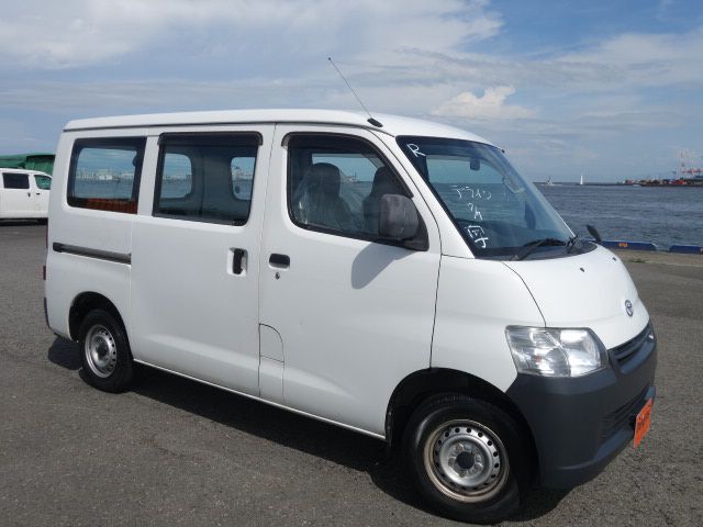 TOYOTA TOWNACE VAN DX 5MT 2011/6