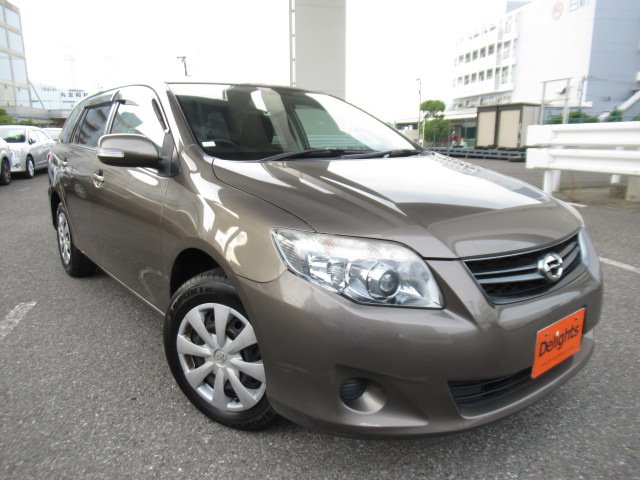 Toyota corolla fielder 2011