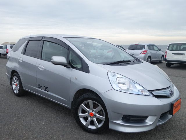 Honda fit shuttle 2011