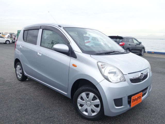 Daihatsu mira 2011