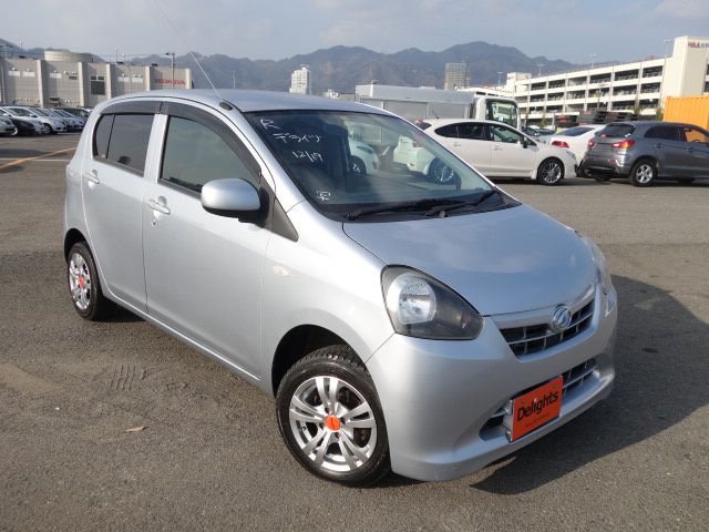 Daihatsu mira 2012