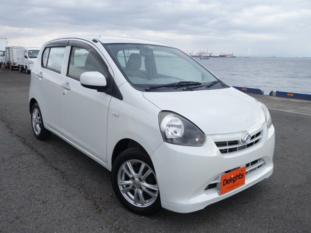 Daihatsu mira 2012