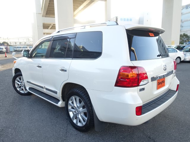 ライガー 2025 Toyota Land Cruiser ZX V8 - The Ultimate Luxury Off