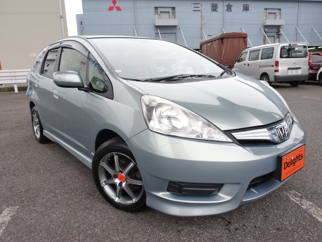 Honda fit shuttle hybrid