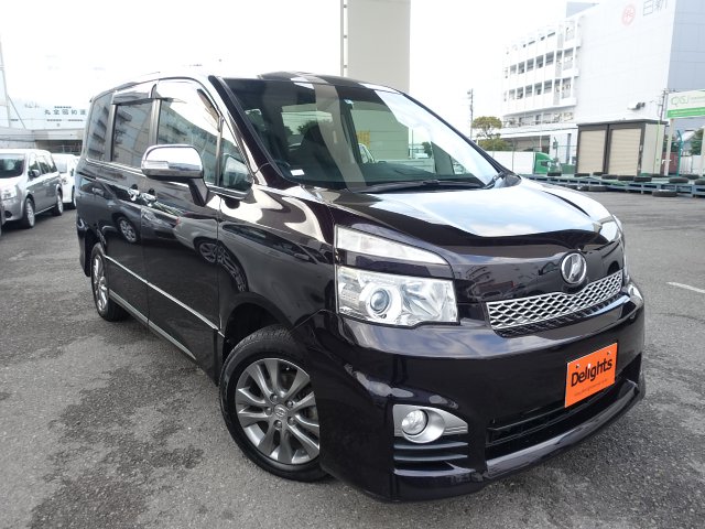 Toyota voxy zs kirameki