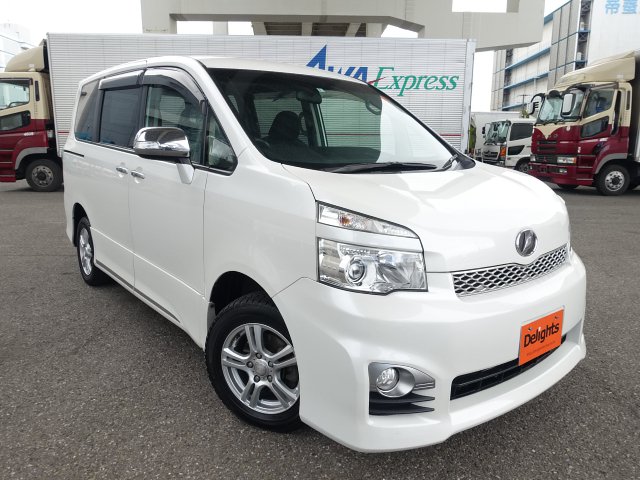 Toyota voxy zs kirameki