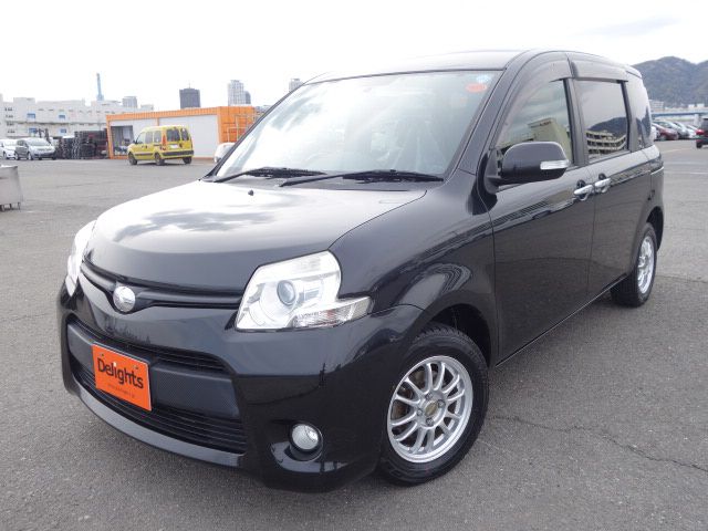 Toyota sienta 2012