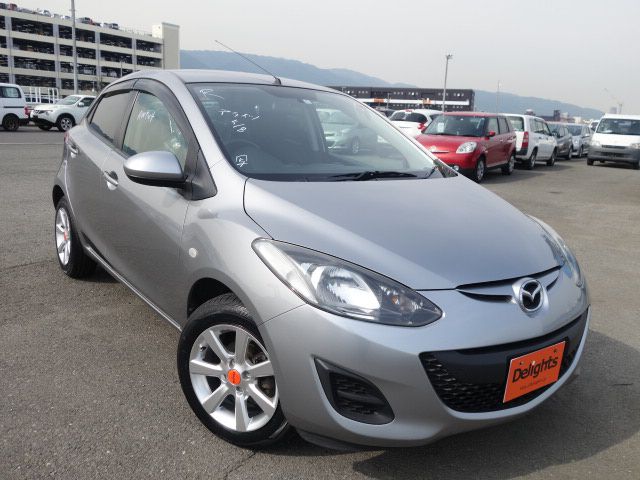 Mazda demio 2012