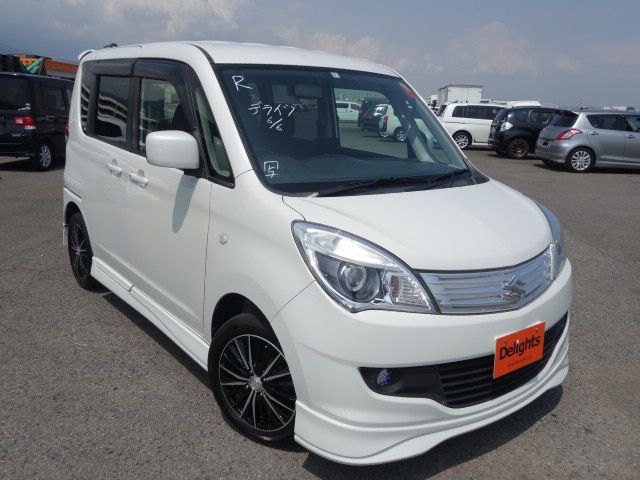 Suzuki solio 2012