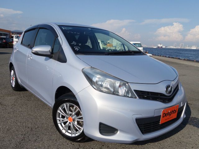 TOYOTA VITZ F SMILE EDITION 2012/8