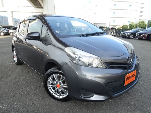 TOYOTA VITZ F 2012/10