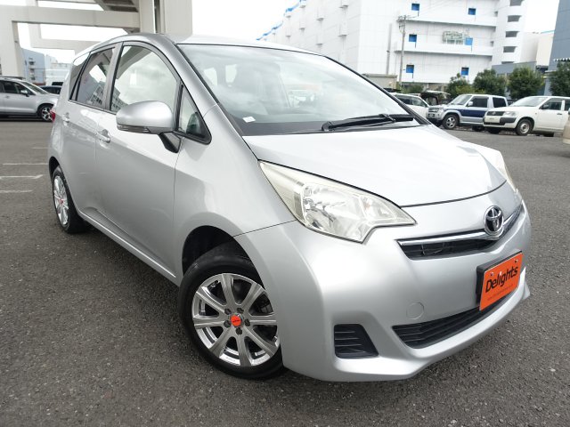 Toyota ractis 2012