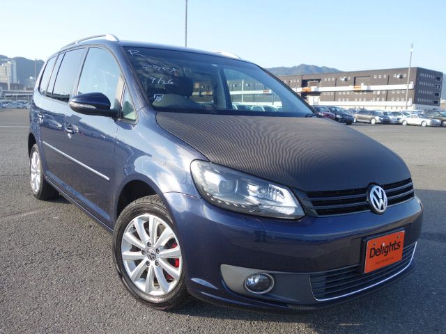 Volkswagen golf touran