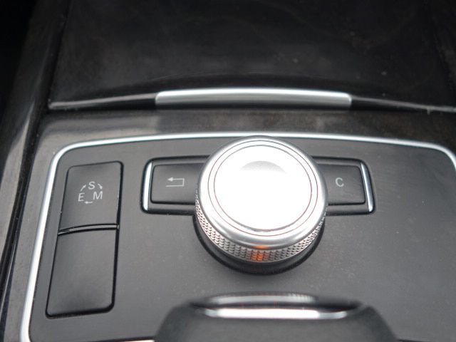 399138
