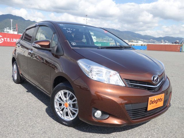 TOYOTA VITZ JEWELA  2012/12