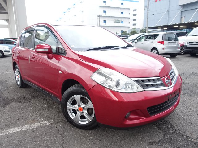 NISSAN TIIDA 15M SV PLUS PLASMA 2012/3