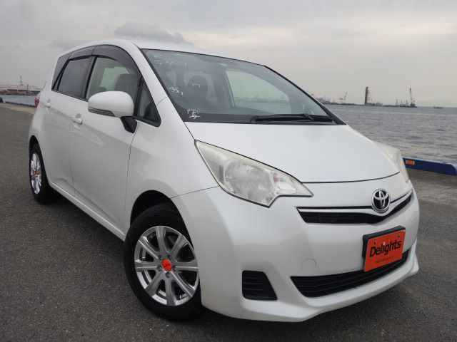Toyota ractis 2012