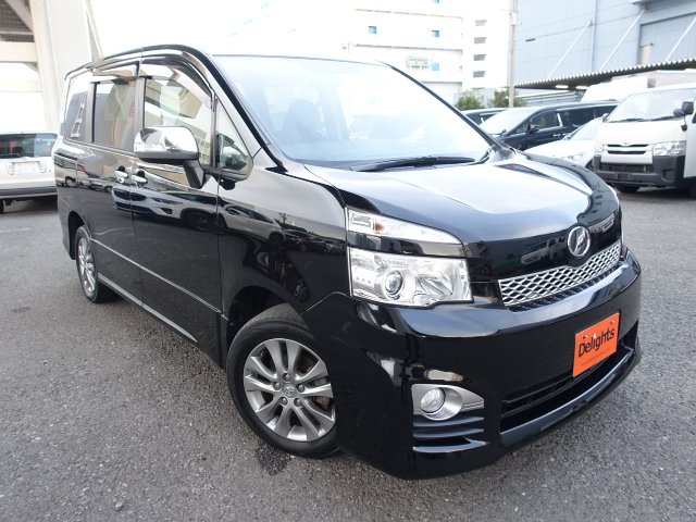 Toyota voxy zs kirameki