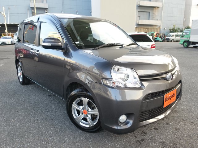 Toyota sienta 2012