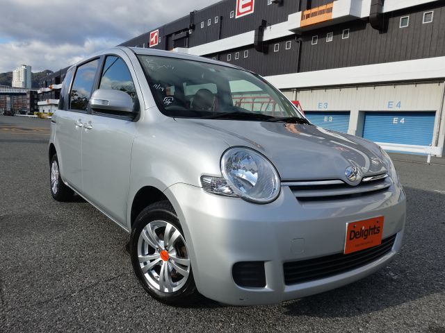 Toyota sienta x