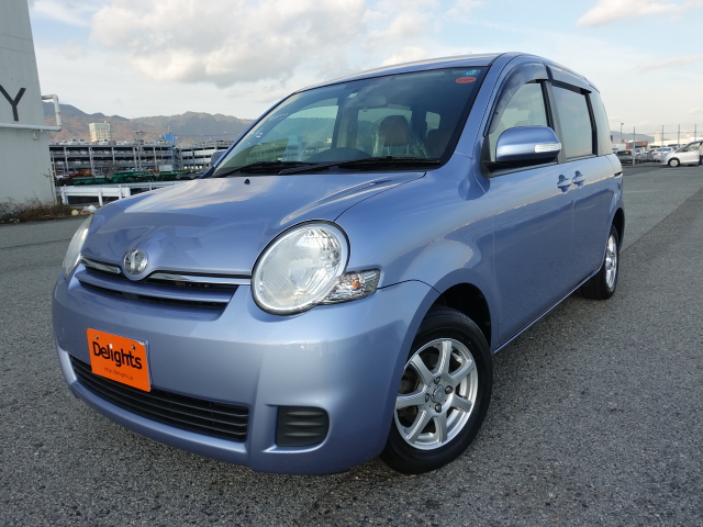 Toyota sienta 2013