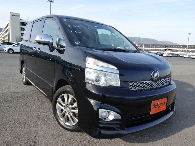 Toyota voxy zs kirameki