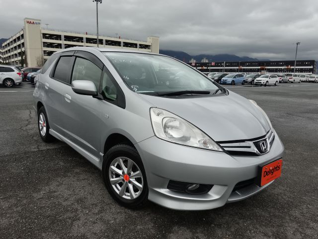 Honda fit shuttle 2013