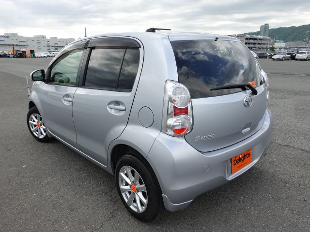 Toyota passo hana