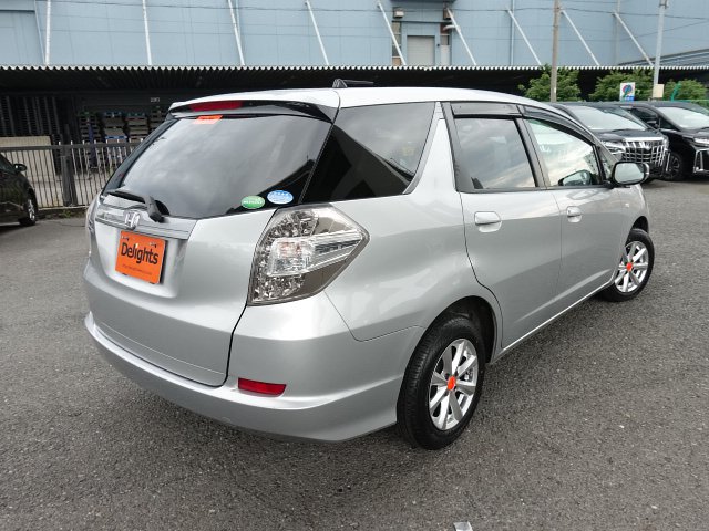 Honda fit shuttle 2013