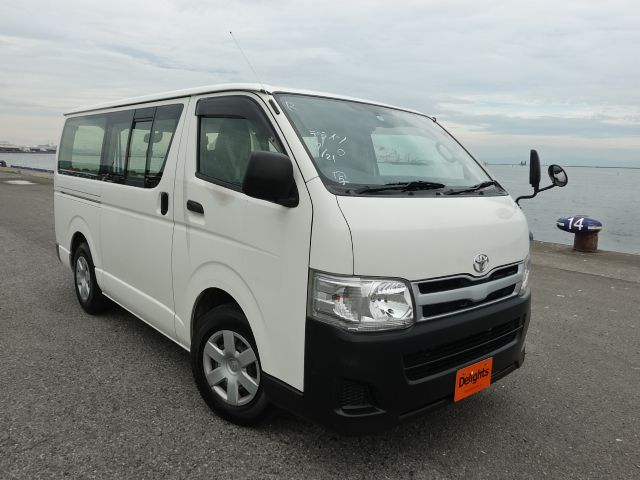 TOYOTA HIACE VAN LONG DX 2013/6