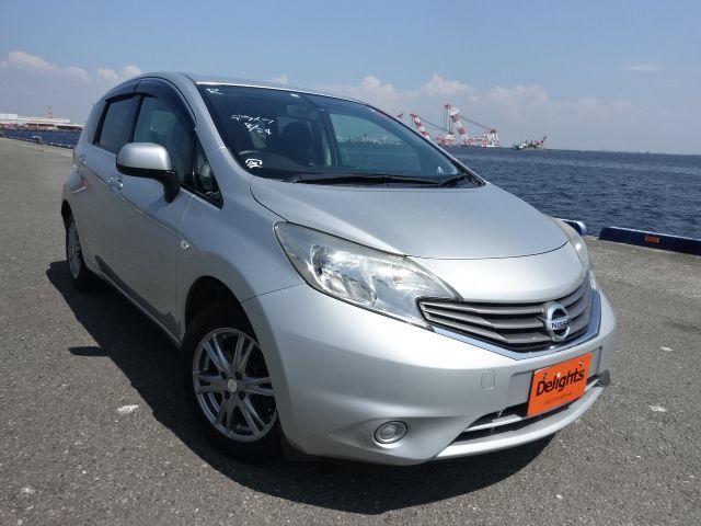 Nissan note x four