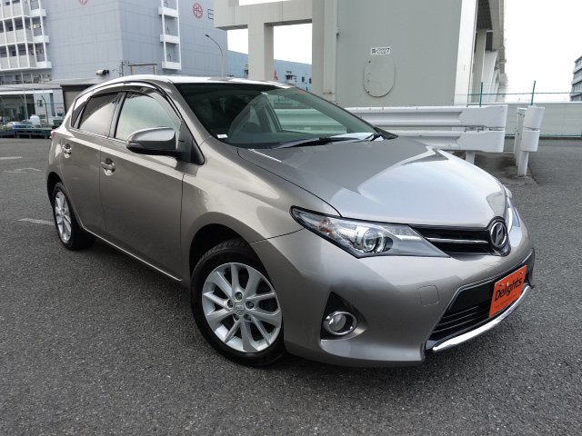 TOYOTA AURIS 150X S PACKAGE 2013/6