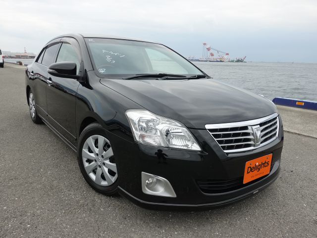 TOYOTA PREMIO F 2013/9