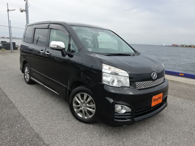 Toyota voxy zs kirameki