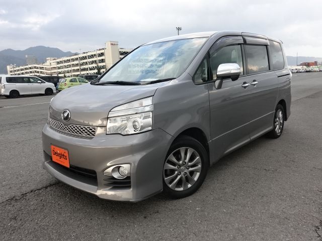 Toyota voxy zs kirameki