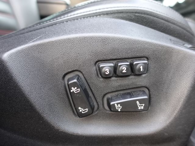 4227913