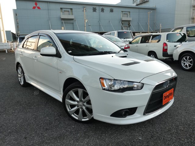 MITSUBISHI GALANT FORTIS RALLIART  2013/10