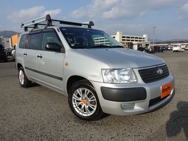 Toyota succeed van