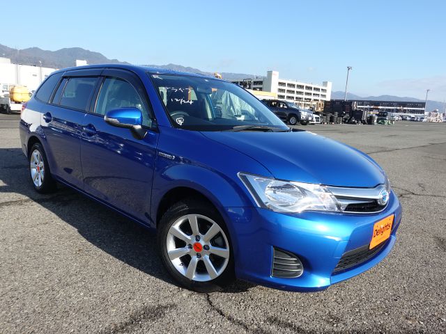 Toyota corolla fielder hybrid