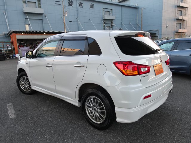 Mitsubishi rvr roadest