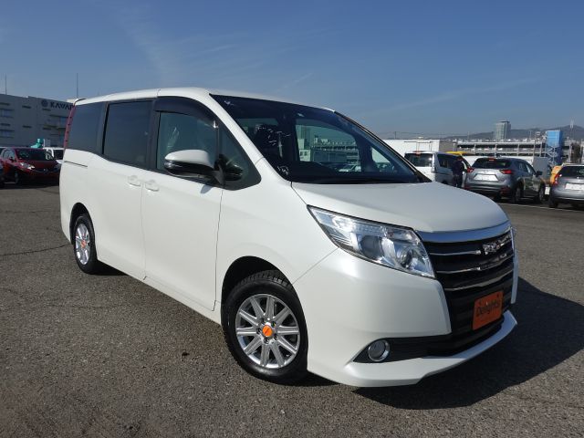 TOYOTA NOAH X V PACKAGE 2014/2