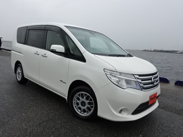 Nissan serena 2014